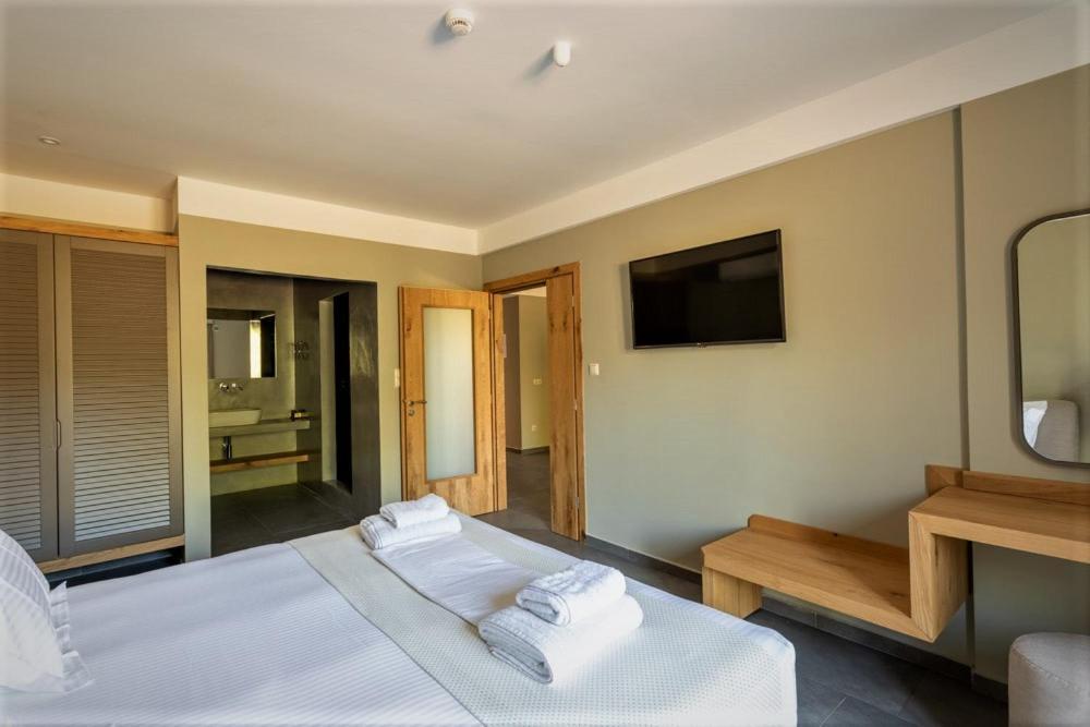 Diapori Suites Hotel Kardhamili Luaran gambar