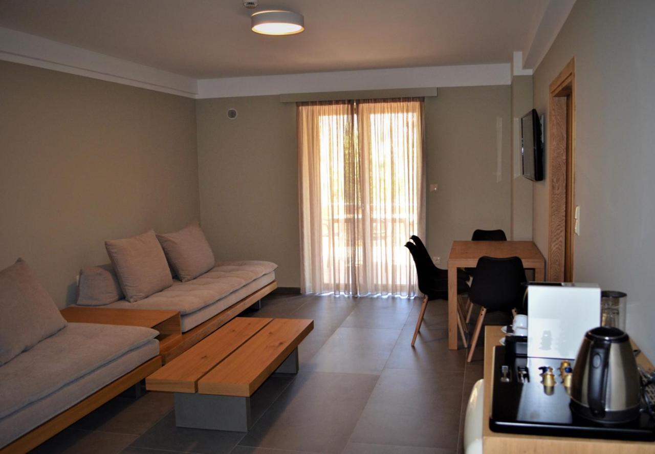 Diapori Suites Hotel Kardhamili Luaran gambar