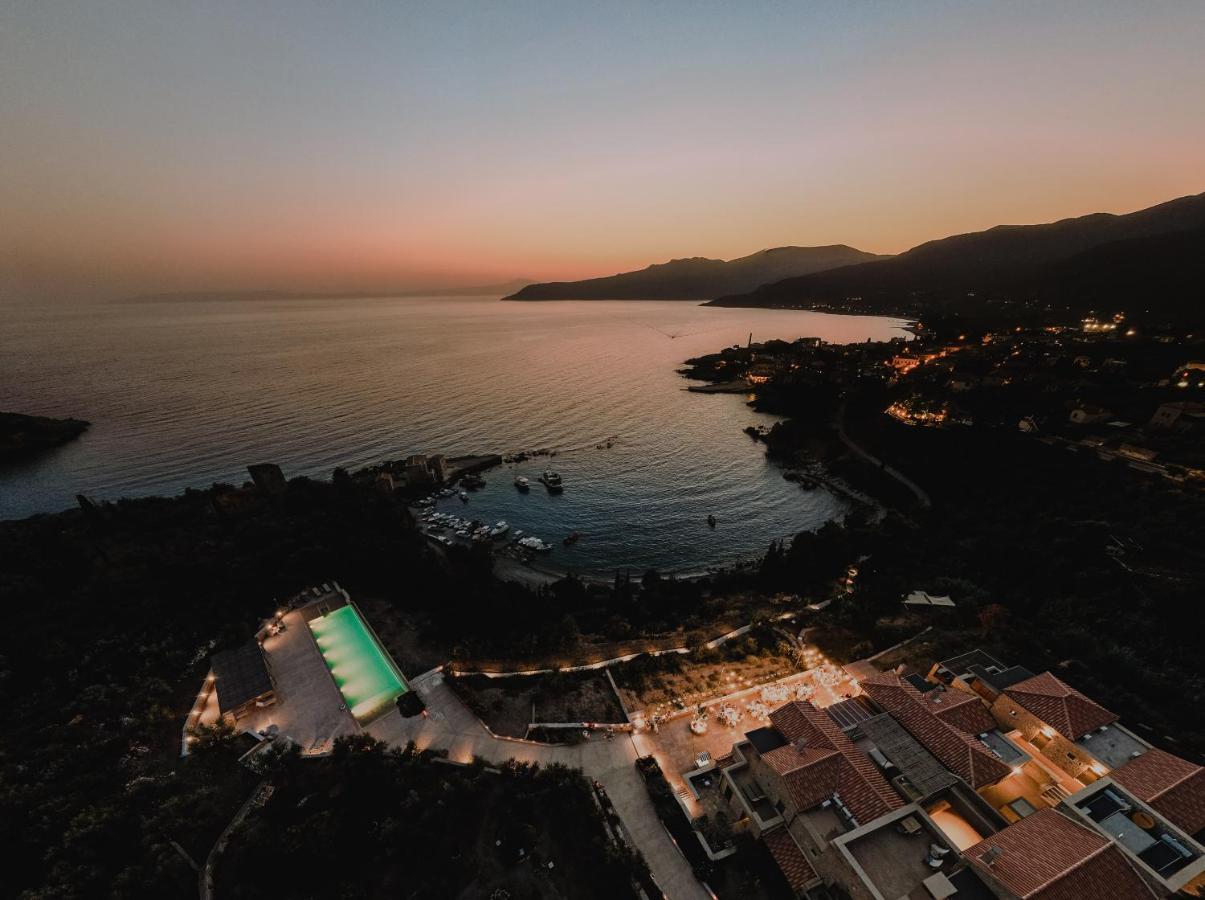 Diapori Suites Hotel Kardhamili Luaran gambar