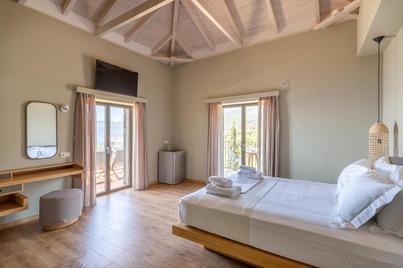 Diapori Suites Hotel Kardhamili Luaran gambar