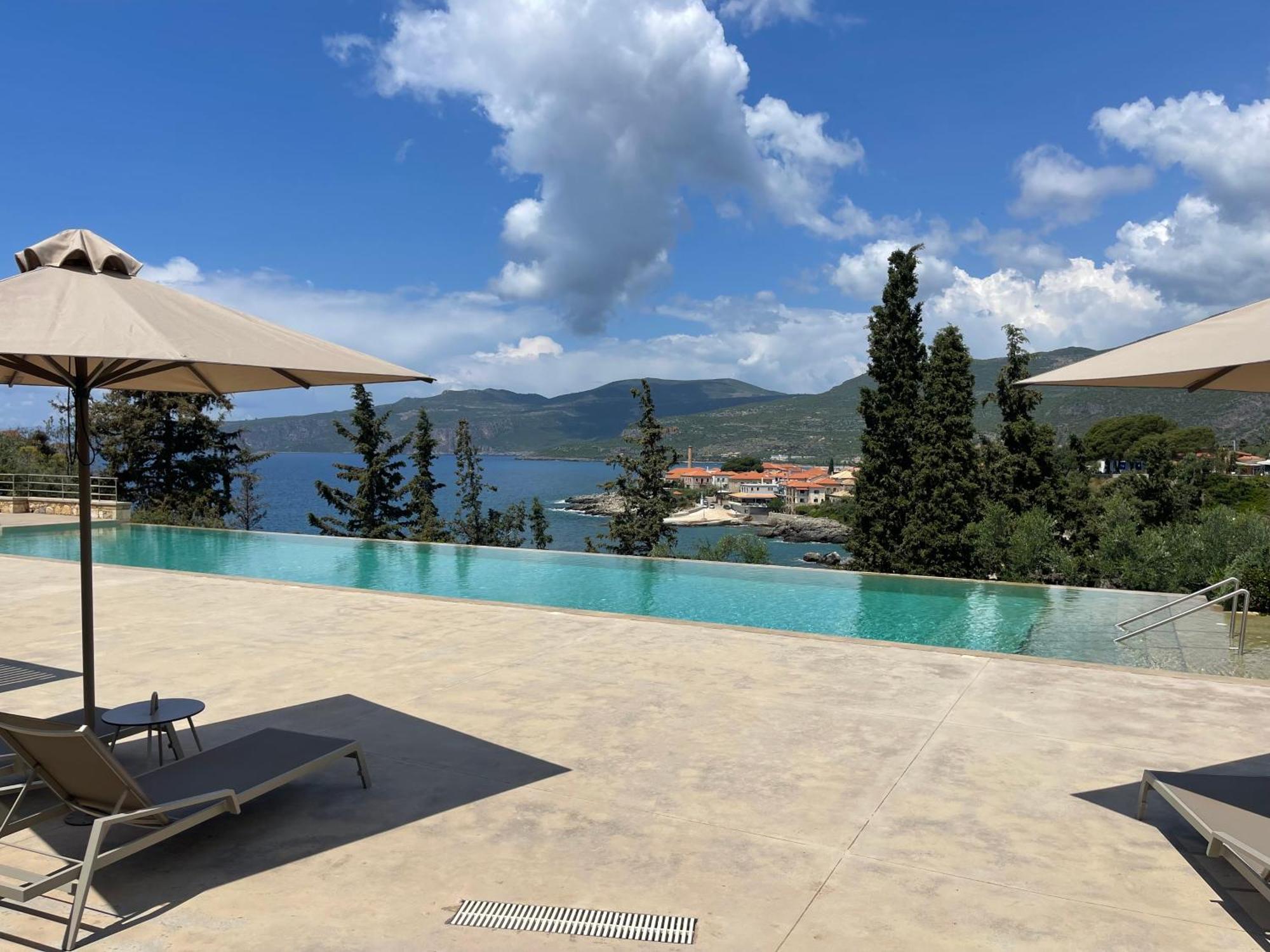Diapori Suites Hotel Kardhamili Luaran gambar
